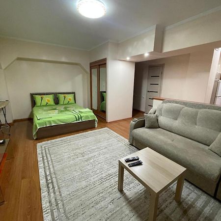 Flat Διαμέρισμα Αλμάτι Εξωτερικό φωτογραφία